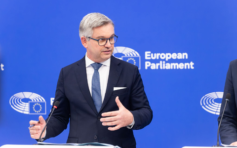 Will den Mitgliedsländern Vorschläge für Sanktionen gegen extremistischen Minister und gegen gewalttätige Siedler unterbreiten: EU-Kommissionspräsidentin Ursula von der Leyen. - Foto: Philipp von Ditfurth/dpa