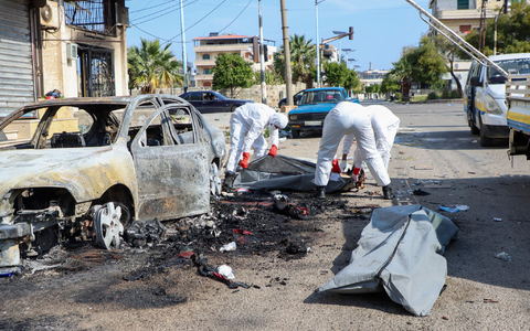 Nach Einschätzung von Menschenrechtsorganisationen haben sich in Syrien am Wochenende Hinrichtungsszenen abgespielt.  - Foto: Uncredited/Syrian Civil Defense White Helmets/AP/dpa