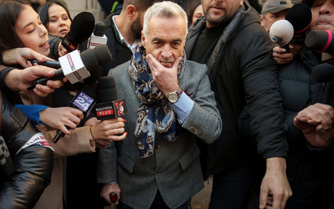 Rumäniens Verfassungsgericht hat eine erneute Kandidatur des rechtsextremen Kremlfreunds Calin Georgescu für das Amt des Staatspräsidenten verboten. - Foto: Vadim Ghirda/AP/dpa