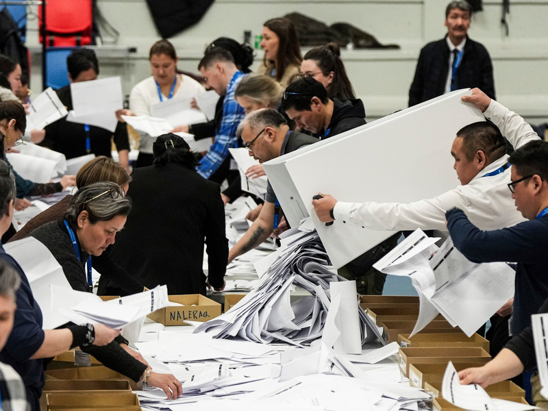 Jubel bei Naleraq. - Foto: Evgeniy Maloletka/AP/dpa