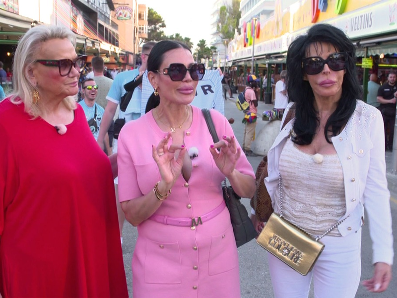 VIPs only! Mit dem Jetset um die Welt: Djamila Rowe auf Mallorca und Tränen bei Model Victoria Jancke in Los Angeles - Foto: presseportal.de