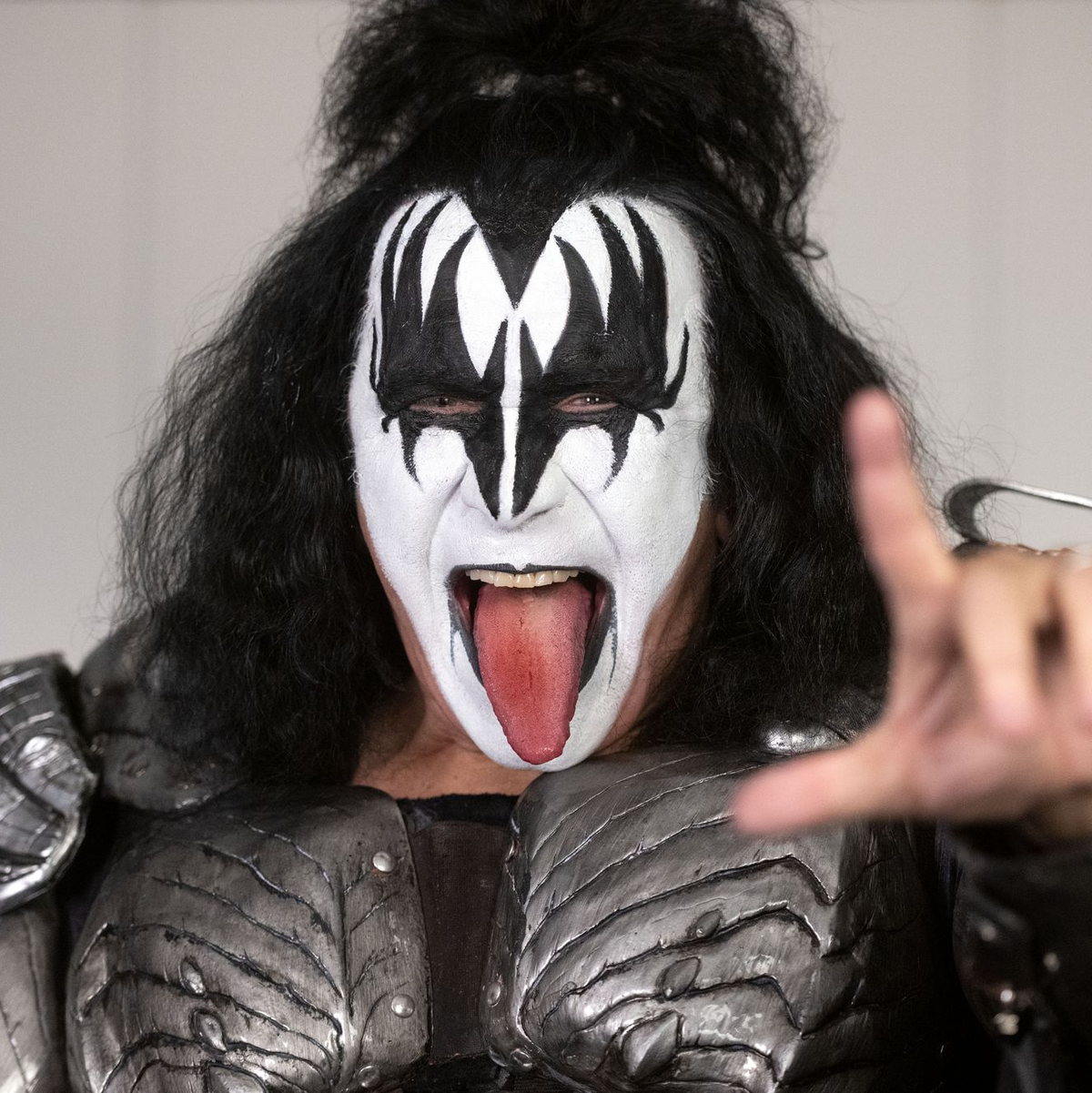 Ein Tag als Assistent von Gene Simmons - das ist nun möglich. (Archivfoto) - Foto: Bernd Thissen/dpa