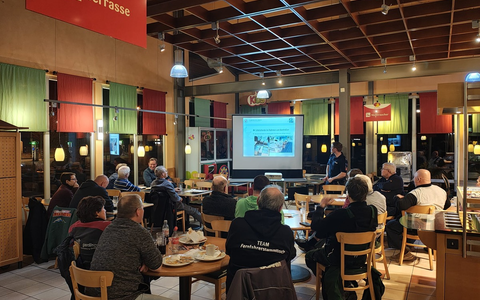POL-ROW: ++ Cannabisbeeinflussung und MPU als Thema beim 217. Fernfahrerstammtisch der Polizei ++ - Foto: presseportal.de POL-ROW: ++ Cannabisbeeinflussung und MPU als Thema beim 217. Fernfahrerstammtisch der Polizei ++ - Foto: presseportal.de