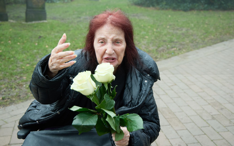 Eigentlich wollte sie nach dem Schrecken des Nationalsozialismus nie nach Deutschland zurĂŒck - nun starb Peggy Parnass in ihrer Wahlheimat Hamburg (Archivbild) - Foto: Georg Wendt/dpa Eigentlich wollte sie nach dem Schrecken des Nationalsozialismus nie nach Deutschland zurĂŒck - nun starb Peggy Parnass in ihrer Wahlheimat Hamburg (Archivbild) - Foto: Georg Wendt/dpa