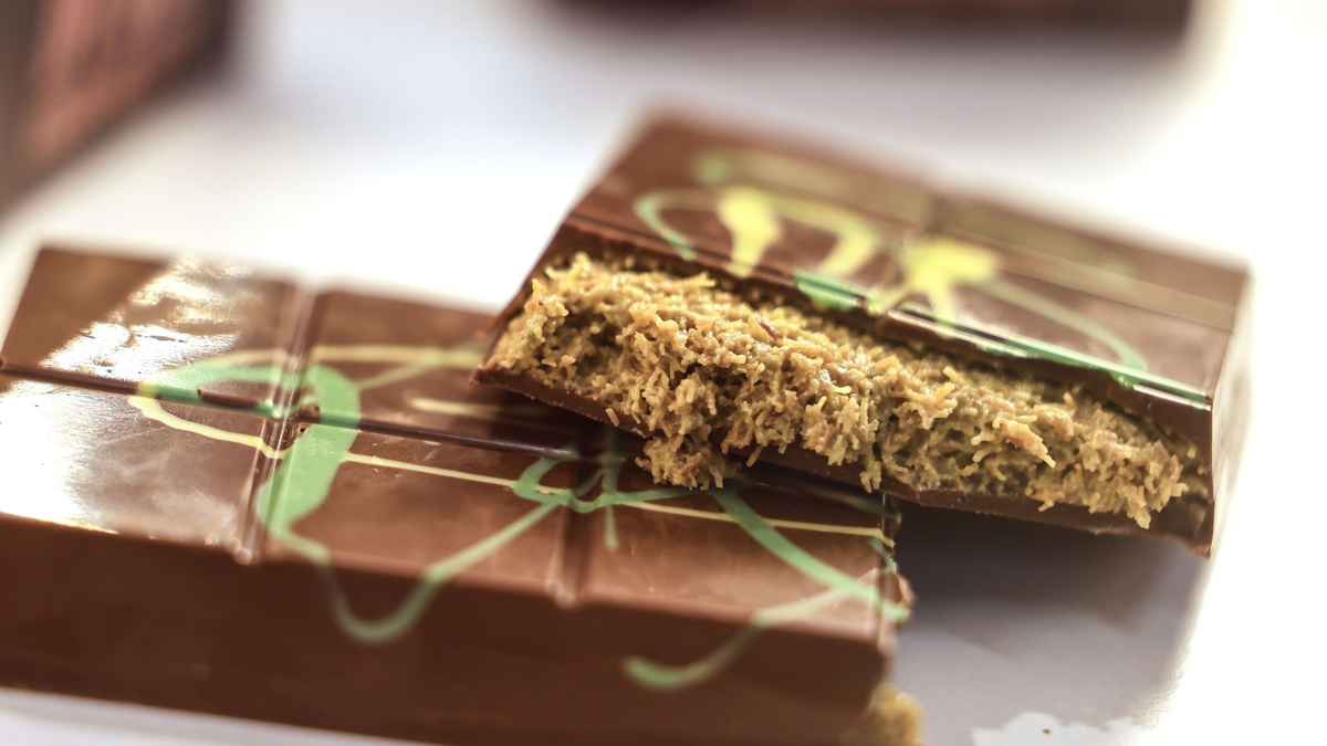 Die Lebensmittelkontrolleure in Nordrhein-Westfalen haben bei Dubai-Schokolade genau hingeschaut. Besonders bei Importen gibt es viele Mängel. (Archivbild) - Foto: Oliver Berg/dpa
