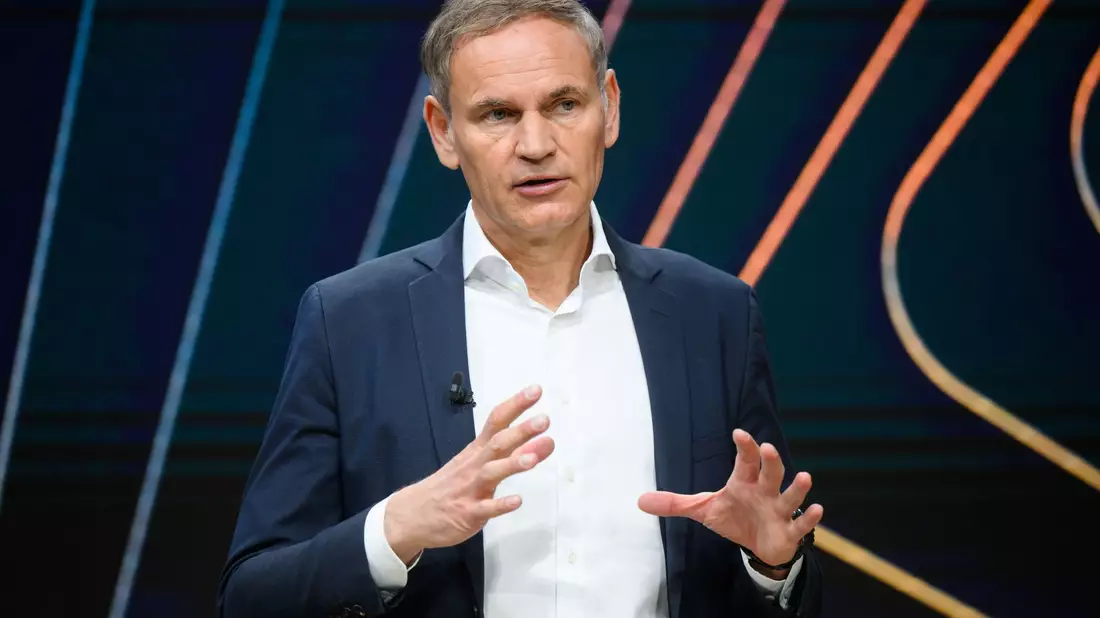 Porsche-Chef Blume: «Unsere Rahmenbedingungen haben sich in kurzer Zeit massiv verschlechtert». (Archivbild) - Bild: Julian Stratenschulte/dpa