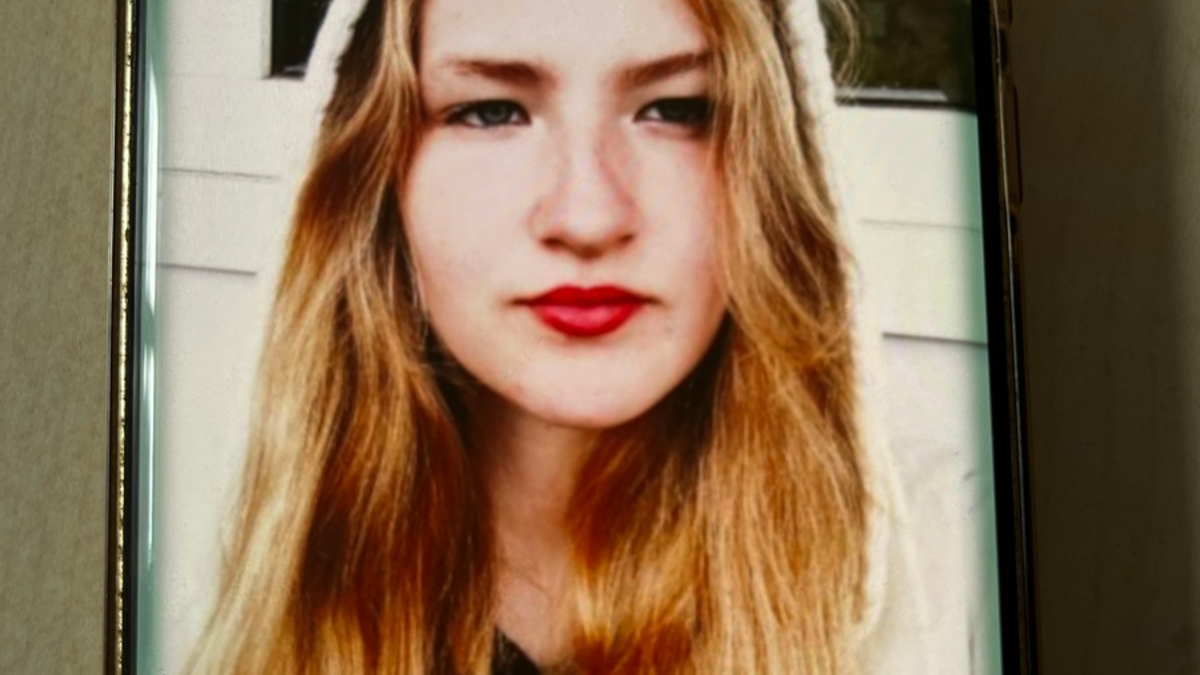 LPI-J: Vermisst in Jena: 16-jährige Maja aus Klinikum abgängig - Foto: presseportal.de