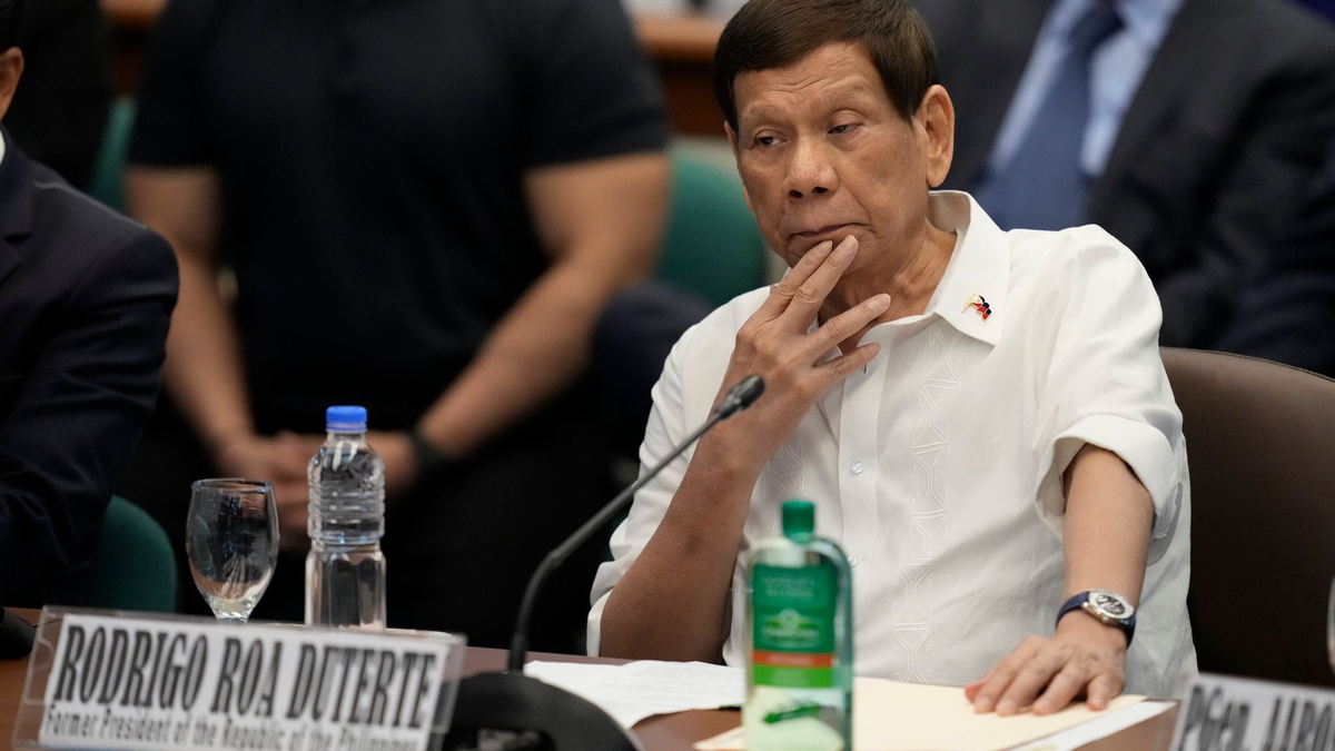 Dem ehemaligen philippinischen Präsidenten Rodrigo Duterte soll vor dem Weltstrafgericht in Den Haag der Prozess gemacht werden (Archivbild).  - Foto: Aaron Favila/AP