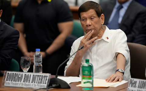 Dem ehemaligen philippinischen Präsidenten Rodrigo Duterte soll vor dem Weltstrafgericht in Den Haag der Prozess gemacht werden (Archivbild).  - Foto: Aaron Favila/AP