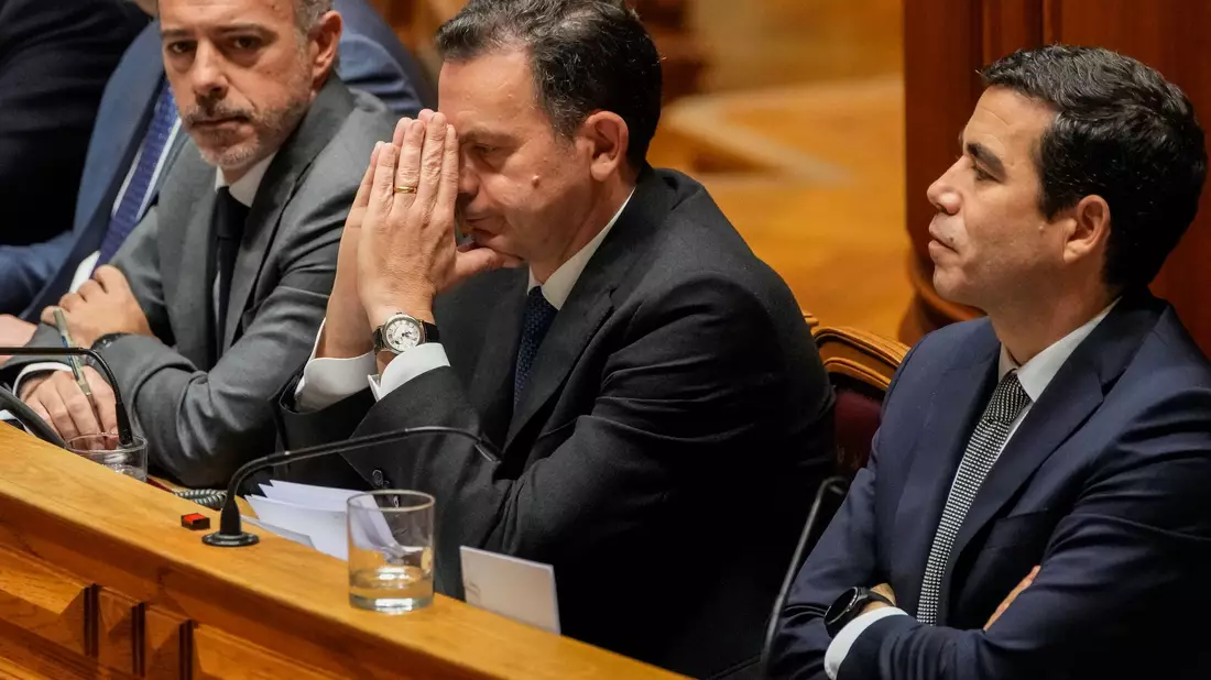 Der gestürzte Ministerpräsident Luís Montenegro hat laut Experten gute Chancen bei der vorgezogenen Neuwahl. (Archivbild) - Bild: Armando Franca/AP/dpa