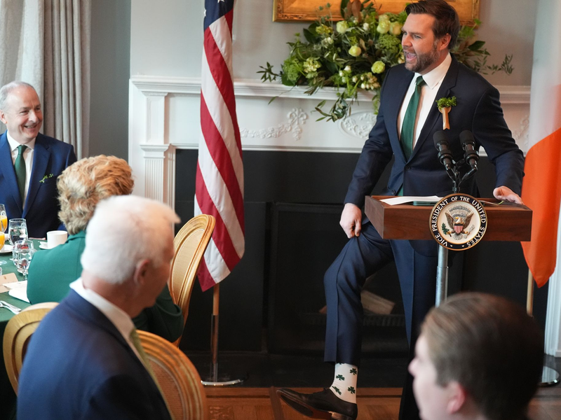 Socken für Irland - Foto: Niall Carson/PA Wire/dpa