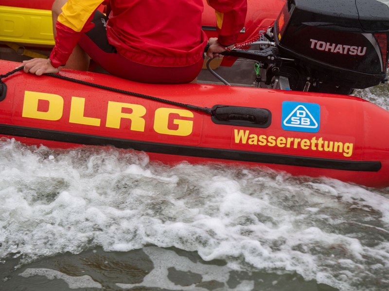 Bis zum Ende des vergangenen Sommers stieg die Zahl der Badetoten in Deutschland - aber wie sieht es im Gesamtjahr aus? (Symbolbild) - Foto: Stefan Sauer/dpa