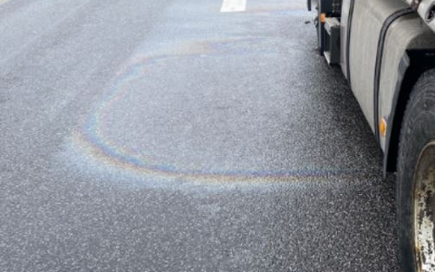 POL-PDLD: B10/AS LD-Nord - Pannen-LKW - Foto: presseportal.de