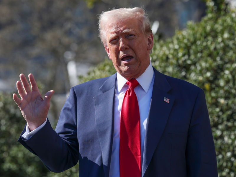 Trump ist empört über die Whiskey-Zölle der EU. - Foto: Uncredited/Pool/AP/dpa