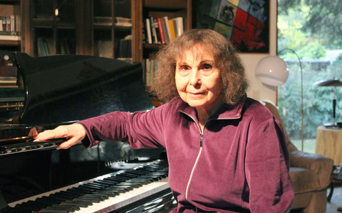 Die russische Komponistin Gubaidulina fand ab 1992 Zuflucht in einem Dorf bei Hamburg. (Archivbild) - Foto: picture alliance / dpa