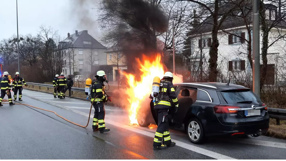 FW-M: Pkw gerät in Brand (Autobahn A95) - Bild: presseportal.de