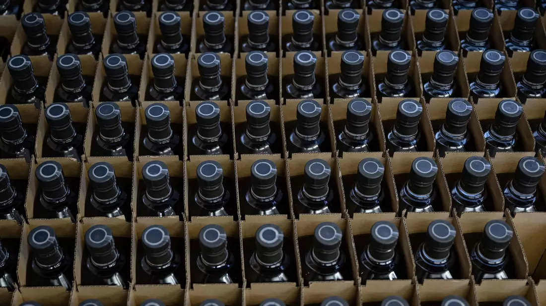 EU-Zölle auf Whiskey empören Trump - Bild: Jon Cherry/FR171965 AP/dpa