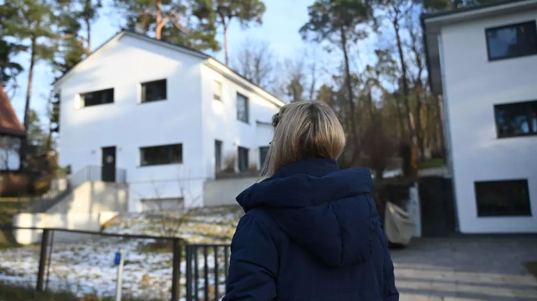 Der Rechtsstreit um dieses Haus geht weiter. (Archivbild) - Bild: David Hammersen/dpa