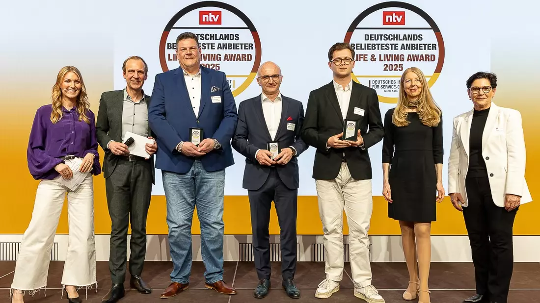 Beliebtester Anbieter Deutschlands - Fischer Future Heat vom Deutschen Institut für Service-Qualität & n-tv prämiert / Life & Living Award 2025 im Bereich Elektrokamine - Bild: presseportal.de