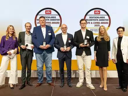 Beliebtester Anbieter Deutschlands - Fischer Future Heat vom Deutschen Institut für Service-Qualität & n-tv prämiert / Life & Living Award 2025 im Bereich Elektrokamine - Foto: presseportal.de