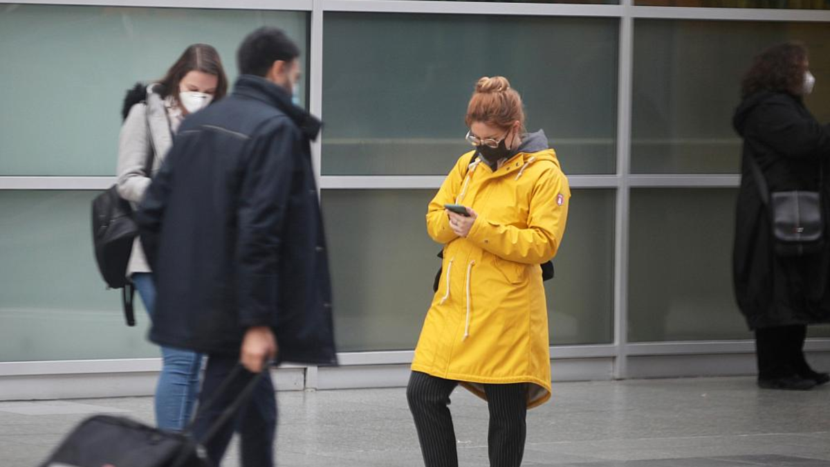 Menschen mit Maske (Archiv) - Foto: über dts Nachrichtenagentur