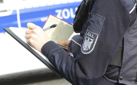 HZA-EF: Bundesweite Prüfung der Finanzkontrolle Schwarzarbeit des Zolls / 114 Zöllnerinnen und Zöllner in Thüringen und Südwestsachsen im Einsatz - Foto: presseportal.de