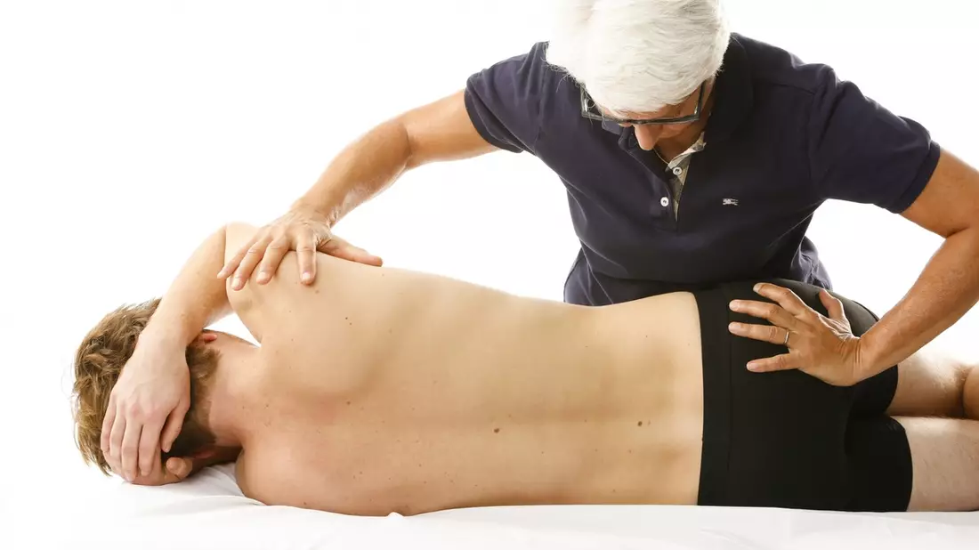 Alles im Griff: Osteopathie effektiv bei Rückenschmerzen / Verband der Osteopathen Deutschland zum Tag der Rückengesundheit am 15. März 2025 - Bild: presseportal.de