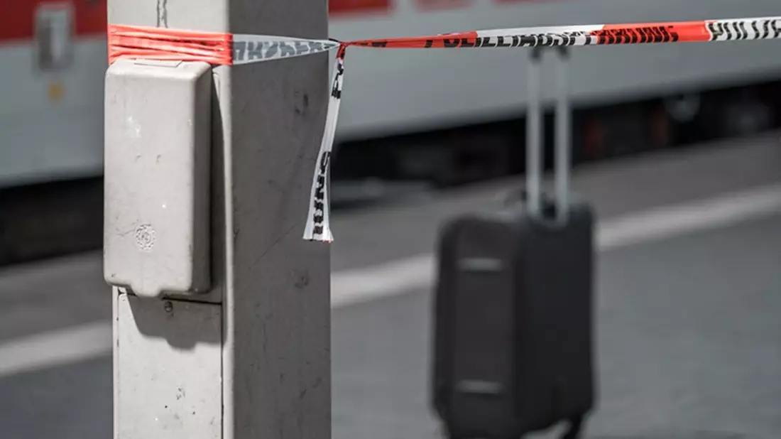 BPOLI EF: Herrenloser Koffer sorgt für Einsatz der Bundespolizei im Hauptbahnhof - Bild: presseportal.de