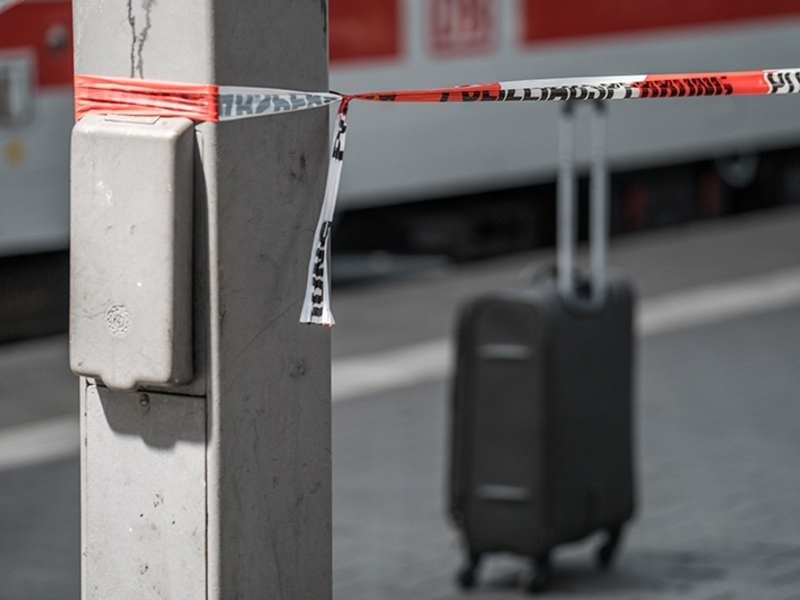 BPOLI EF: Herrenloser Koffer sorgt für Einsatz der Bundespolizei im Hauptbahnhof - Foto: presseportal.de