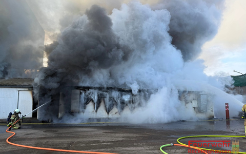 FW-RE: Brand in Heizkraftwerk am Freitagmorgen - keine Verletzten - massive RauchsĂ€ule ĂŒber Recklinghausen - Foto: presseportal.de FW-RE: Brand in Heizkraftwerk am Freitagmorgen - keine Verletzten - massive RauchsĂ€ule ĂŒber Recklinghausen - Foto: presseportal.de