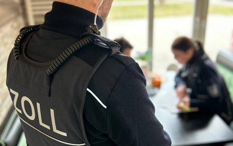 GZD: Bundesweite Mindestlohnsonderprüfung des Zolls: vorläufige bundesweite Gesamtergebnisse der gestrigen Schwerpunktprüfung - Foto: presseportal.de