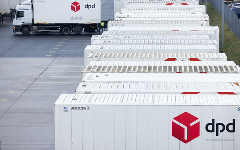 Ein Berg an Paketen, hier in einem Paketzentrum von DPD - an Logistikstandorten anderer Dienstleister sind es ähnlich große Massen. - Foto: Rolf Vennenbernd/dpa