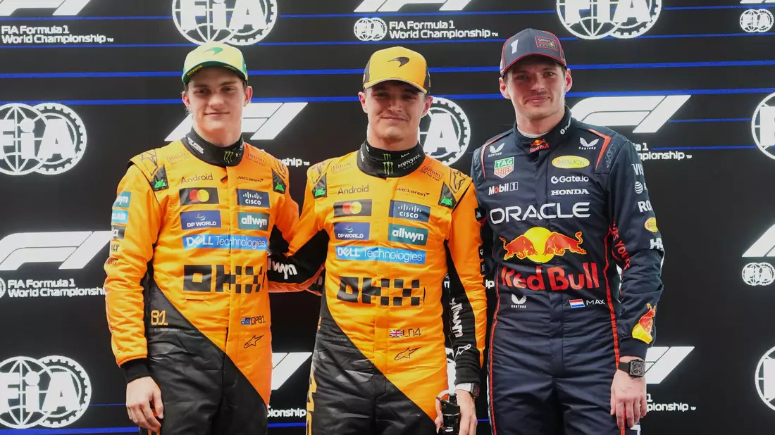 Gegen die beiden McLaren hatte Verstappen keine Chance.  - Bild: Scott Barbour/AP/dpa