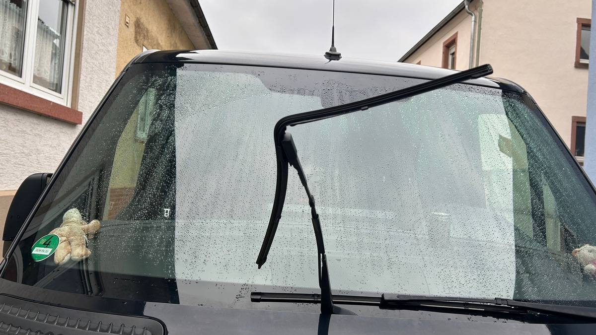 POL-PDLD: Beschädigung eines geparkten Fahrzeuges - Foto: presseportal.de