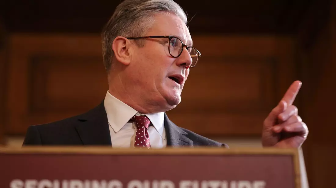 Der britische Premier will für die Ukraine eine «Koalition der Willigen» etablieren. (Archivbild) - Bild: Adrian Dennis/AFP Pool/dpa