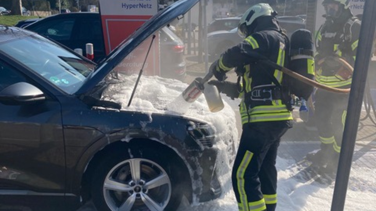 FW Mettmann: Geschäftiger Samstagvormittag für die Feuerwehr Mettmann - Foto: presseportal.de