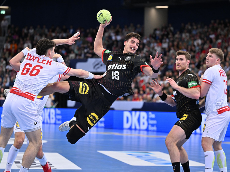 Die deutschen Handballer haben bei der EM eine schwere Vorrundengruppe erwischt.   - Foto: Swen Pförtner/dpa