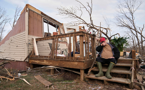In Missouri starben mindestens zwölf Menschen infolge der Unwetter.  - Foto: Jeff Roberson/AP/dpa
