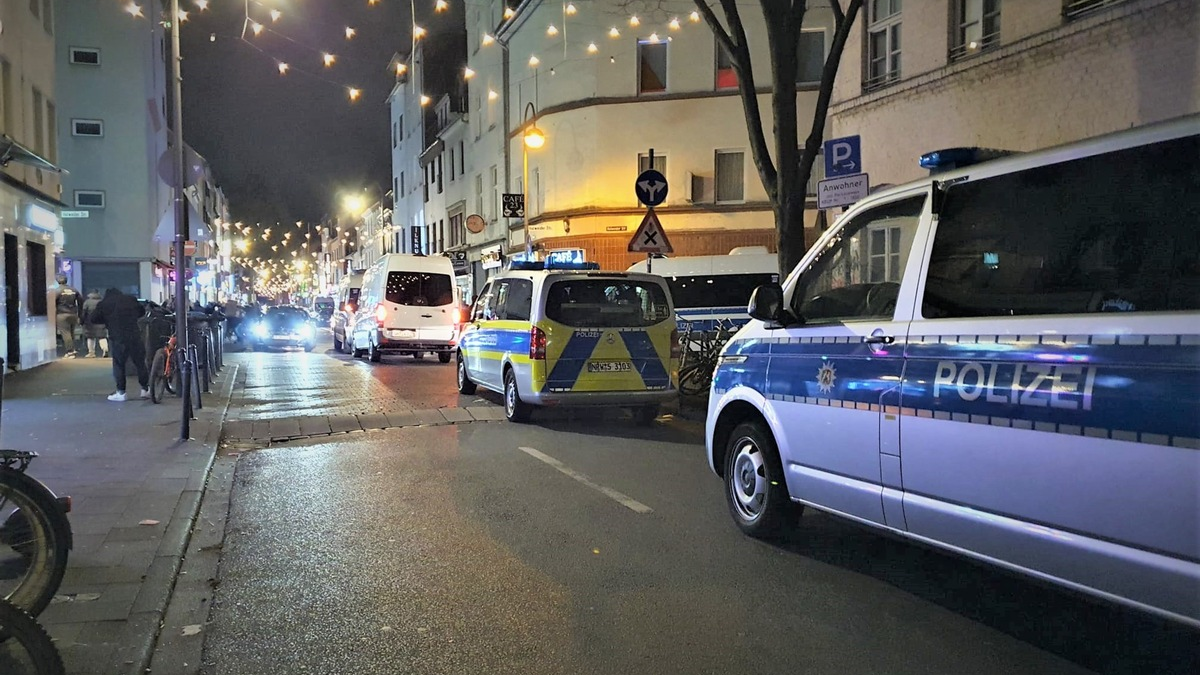 POL-K: 250316-2-K Erfolgreicher Schwerpunkteinsatz in Köln-Mülheim - Drogen und Schusswaffe sichergestellt, eine Festnahme - Foto: presseportal.de