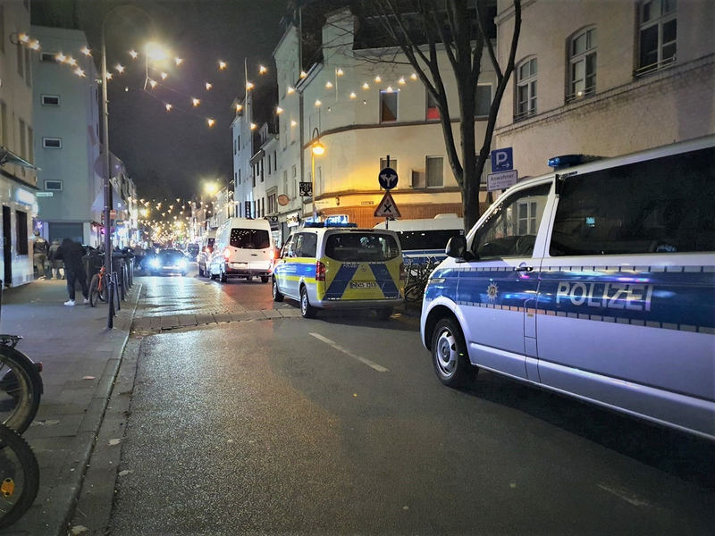 POL-K: 250316-2-K Erfolgreicher Schwerpunkteinsatz in Köln-Mülheim - Drogen und Schusswaffe sichergestellt, eine Festnahme - Foto: presseportal.de