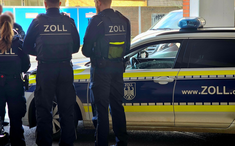 HZA-DU: Bundesweite Mindestlohnprüfung - erste Ergebnisse des Hauptzollamts Duisburg - zahlreiche Nachermittlungen notwendig - Foto: presseportal.de