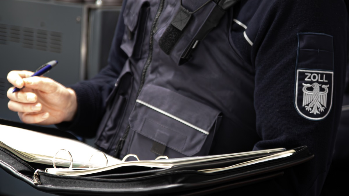 HZA-OL: Bundesweite Mindestlohnprüfung des Zolls - Foto: presseportal.de