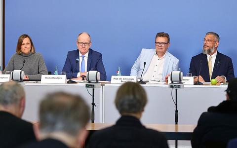 Pressekonferenz: Sechste Deutsche Mundgesundheitsstudie am 17.03.2025 - Foto: über dts Nachrichtenagentur