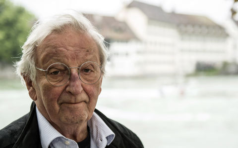 Bichsel war 1996 in Mainz Stadtschreiber. (Archivbild) - Foto: Peter Schneider/KEYSTONE/dpa