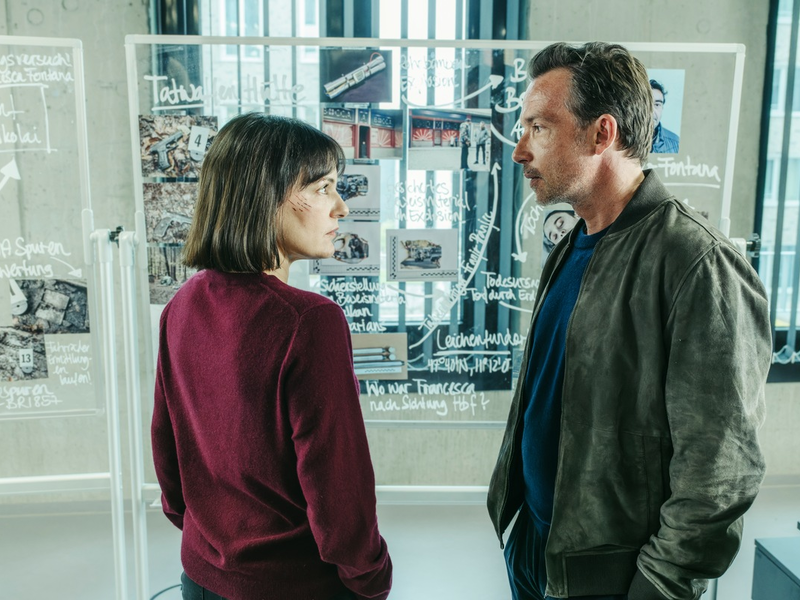 Die Augenzeugen: Packende Thriller-Neuverfilmung mit Nicolette Krebitz und Lucas Gregorowicz / Einladung zu Interviews - Foto: presseportal.de