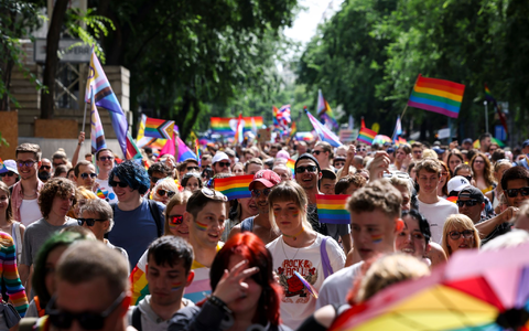 Im vergangenen Jahr gab es in Budapest noch eine bunte Pride-Parade. (Archivbild) - Foto: Robert Hegedus/MTI/dpa