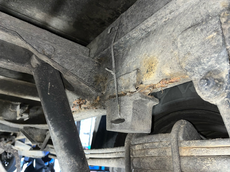 POL-ME: Bis dass der Rost uns scheidet - Polizei zieht schrottreifen Transporter aus dem Verkehr - 2503066 - Foto: presseportal.de