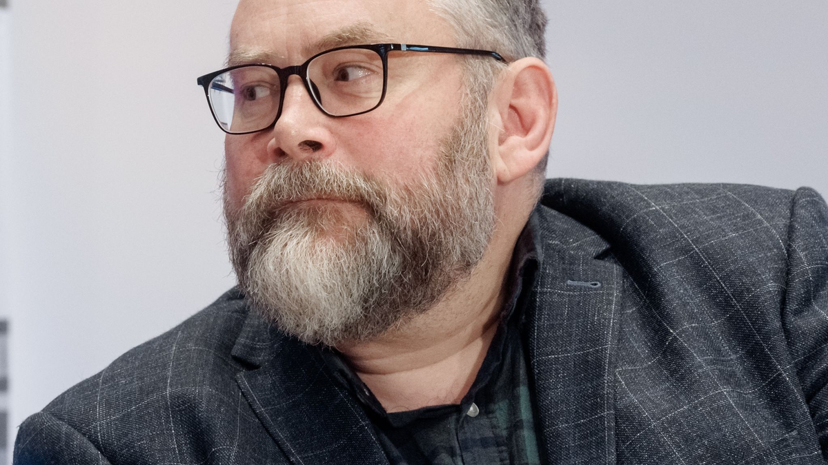 Stefan Niggemeier scheidet als Gesellschafter von Übermedien aus, bleibt aber fester Autor (Archivbild). - Foto: Markus Scholz/dpa