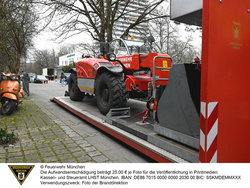 FW-M: Ladehilfe für die Ukraine (Cosimapark) - Foto: presseportal.de