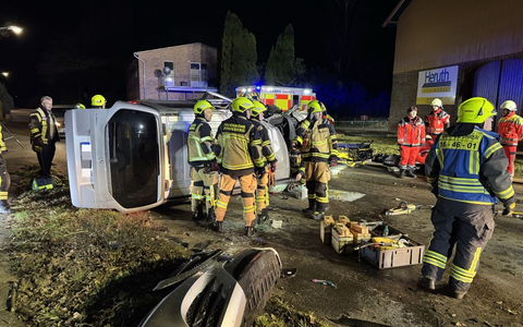 FW-PI: Prisdorf: Schwerer Verkehrsunfall in der Hauptstraße - Foto: presseportal.de